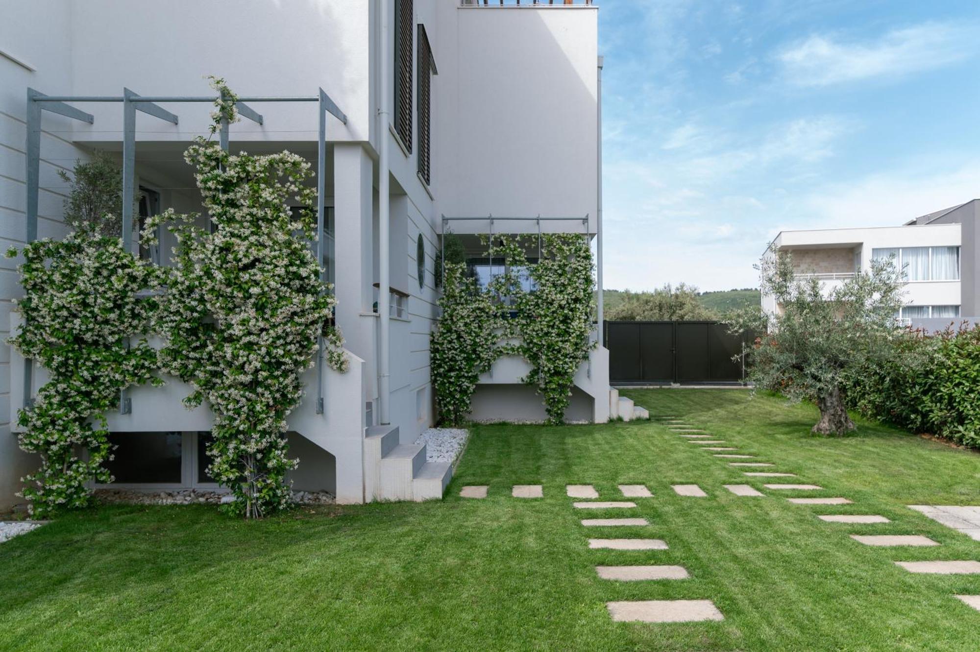 O'live Residence - designer suites Bibinje Exterior foto